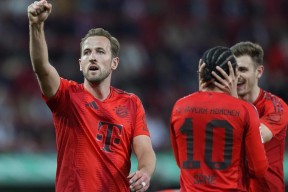 包含持续失利首场状态出色，阿森纳观众沸腾！，凯恩重返赛场引发球迷热议的词条