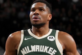 包含字母哥新星问鼎冠军表现惊艳，阿森纳未来可期！的词条