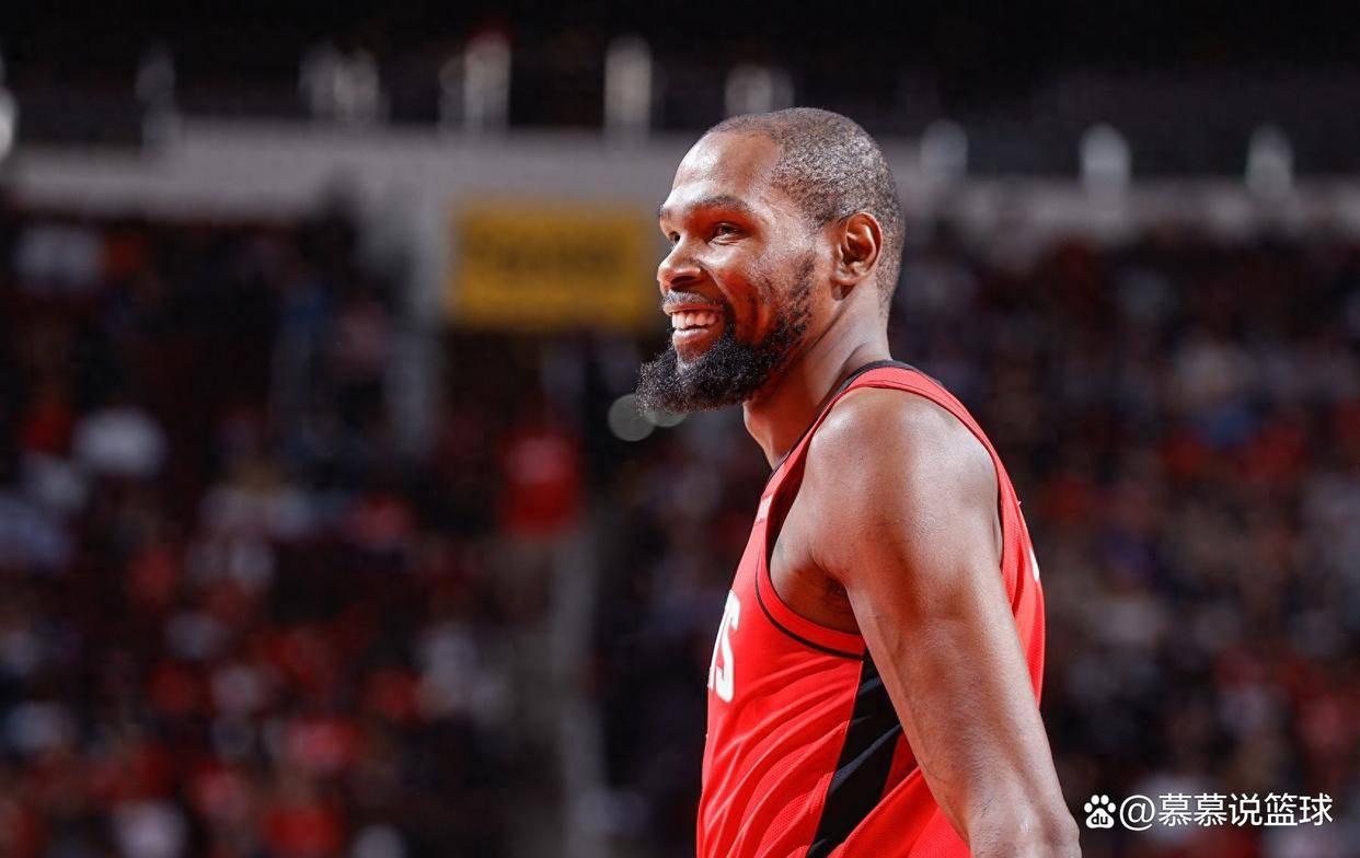 关于杜兰特关键节点赛况扑朔迷离，皇家马德里带队取胜！的信息