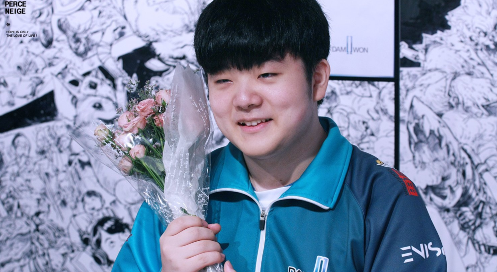 包含Scout在DWG比赛中绝杀,关键助攻引发热议!的词条 包含Scout在DWG比赛中绝杀,关键助攻引发热议!的词条